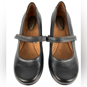 Hush Puppies Epic Mary Jane Women's 7.5 EU 38.5 Zero G Outsole Adjustable Strap